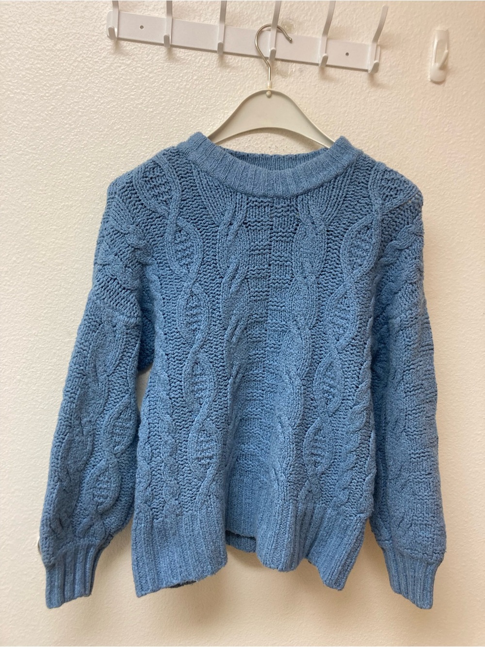 AMERICAN EAGLE Sky Blue Collegiate Cable Knit Sweater (M)